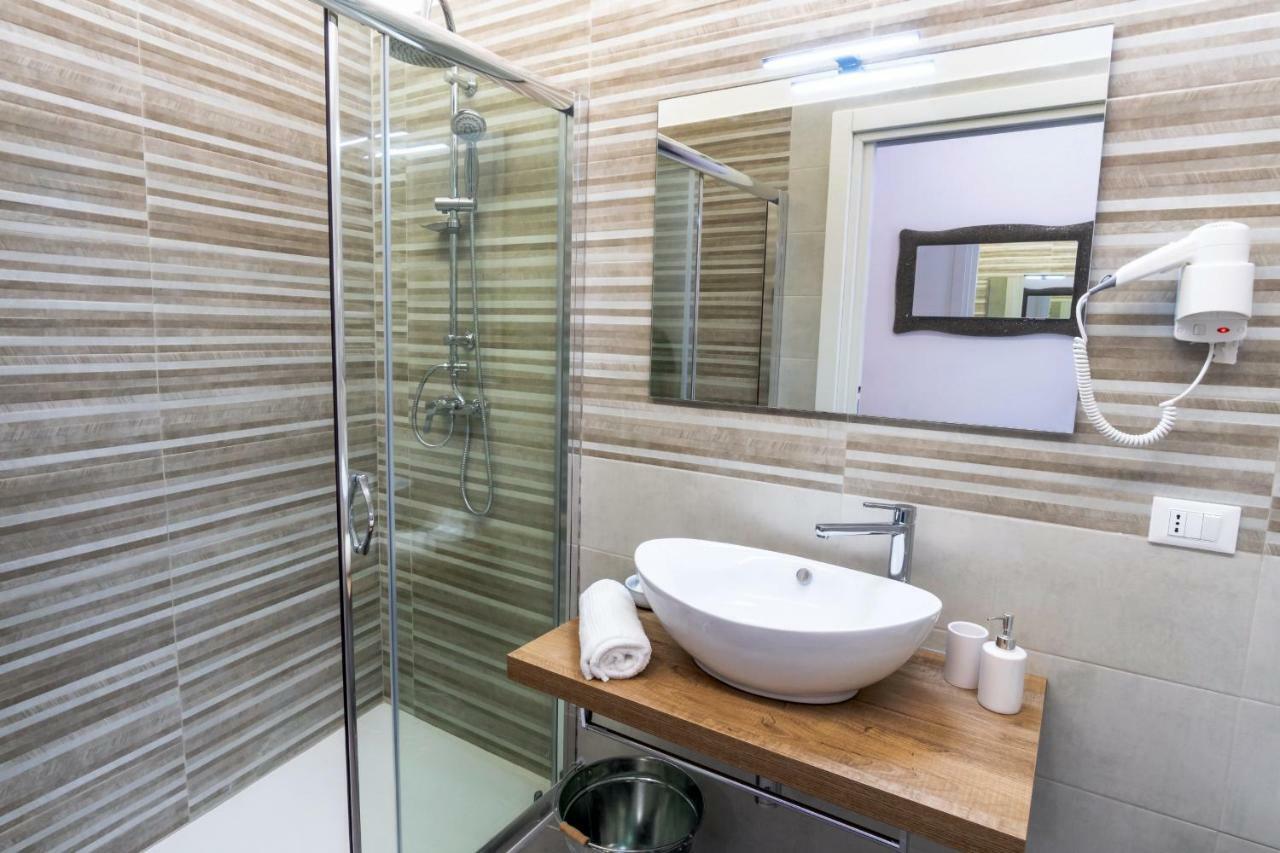 Le Stanze Del Duomo Bed & Breakfast เลชเช ภายนอก รูปภาพ