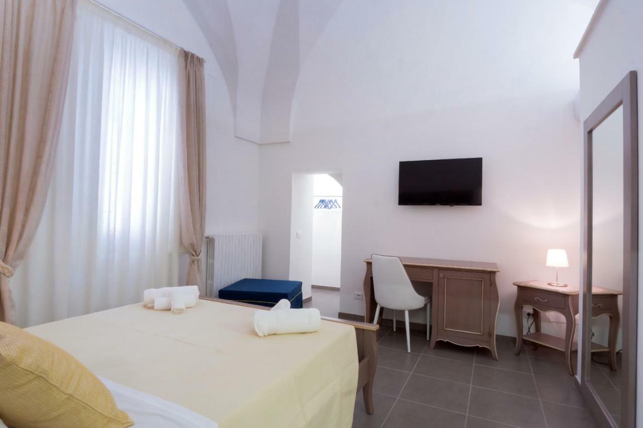 Le Stanze Del Duomo Bed & Breakfast เลชเช ภายนอก รูปภาพ