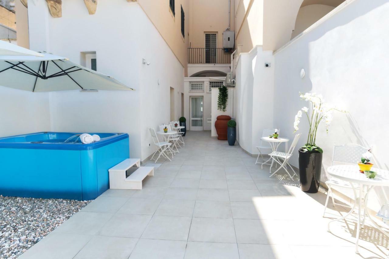 Le Stanze Del Duomo Bed & Breakfast เลชเช ภายนอก รูปภาพ
